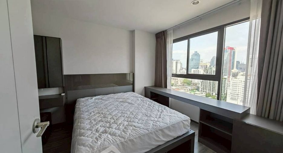 Wohnung zur Miete mit 1 Zimmer in Bang Rak, Bangkok