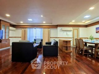For rent 3 bedrooms apartment in Watthana, Bangkok