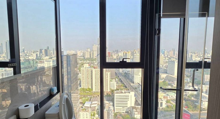 Wohnung zur Miete mit 2 Zimmer in Huai Khwang, Bangkok