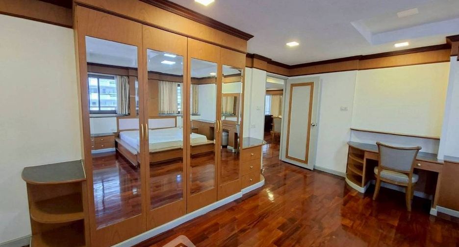 À louer 3 chambres appartement à Watthana, Bangkok