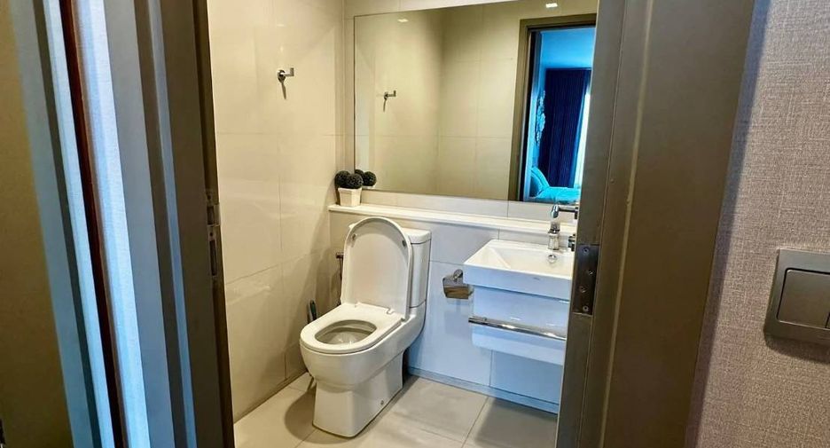 For rent 2 ベッドルーム condo in Huai Khwang, Bangkok