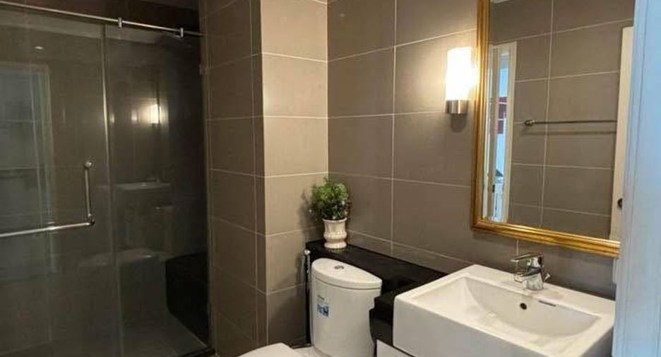 For rent 1 bed condo in Huai Khwang, Bangkok