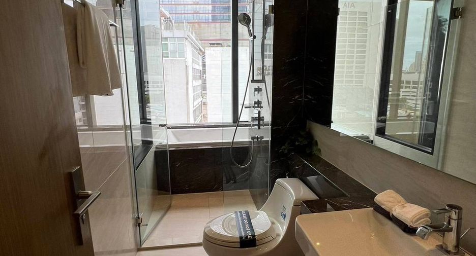 Condo en alquiler de 2 habitaciones en Bang Rak, Bangkok