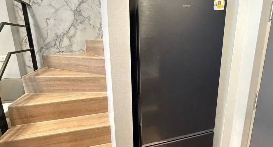 For rent 2 bedrooms condo in Huai Khwang, Bangkok