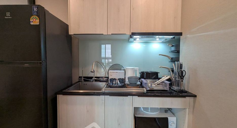 À louer 1 chambre condo à Phra Khanong, Bangkok