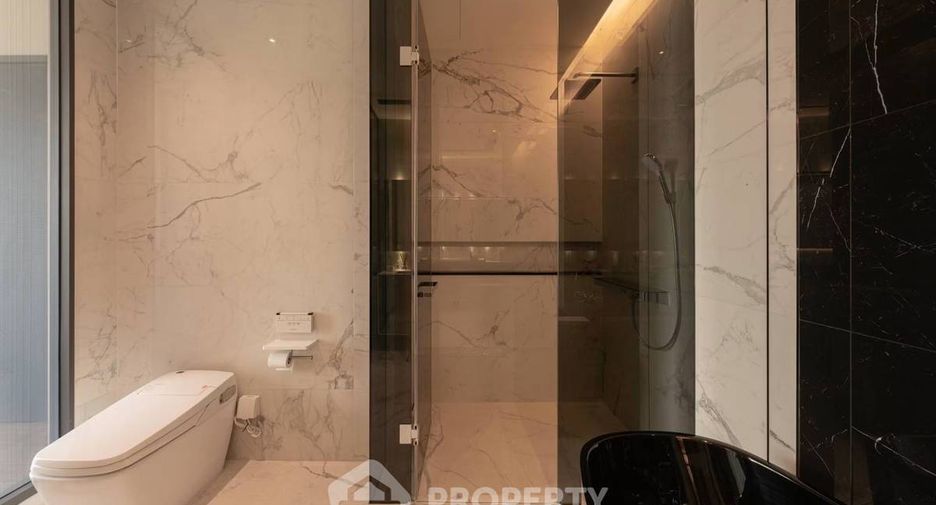 For rent 2 ベッドルーム condo in Watthana, Bangkok