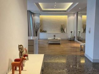 Apartment zur Miete mit 3 Zimmer in Pathum Wan, Bangkok
