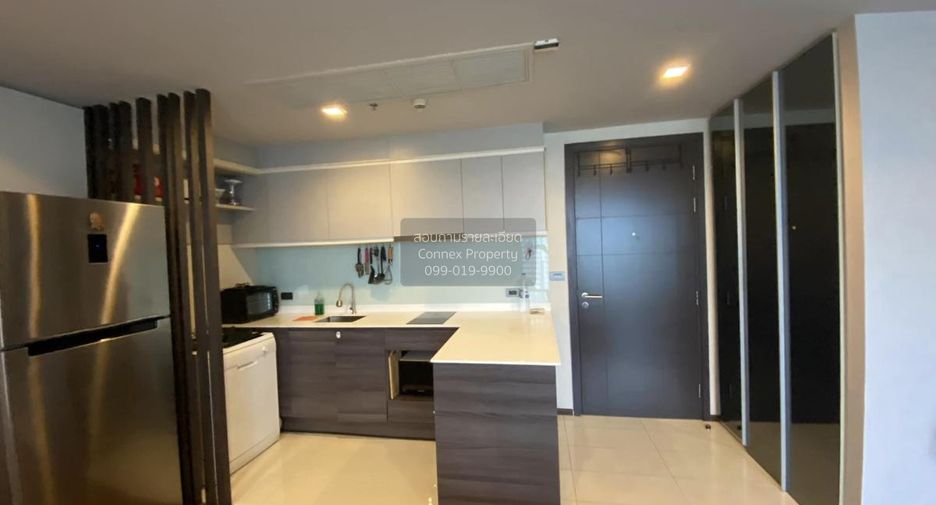 For rent 2 bedrooms condo in Watthana, Bangkok