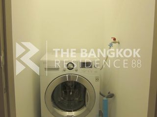For rent 2 bedrooms condo in Phra Khanong, Bangkok