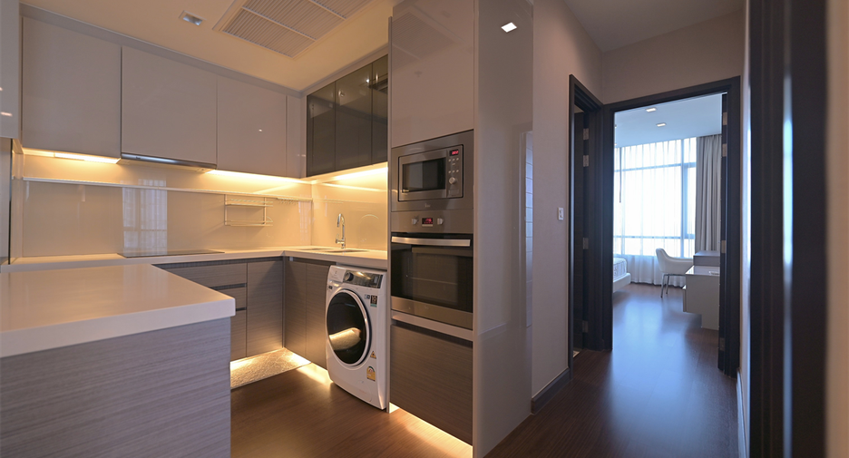 À louer 2 chambres condo à Huai Khwang, Bangkok