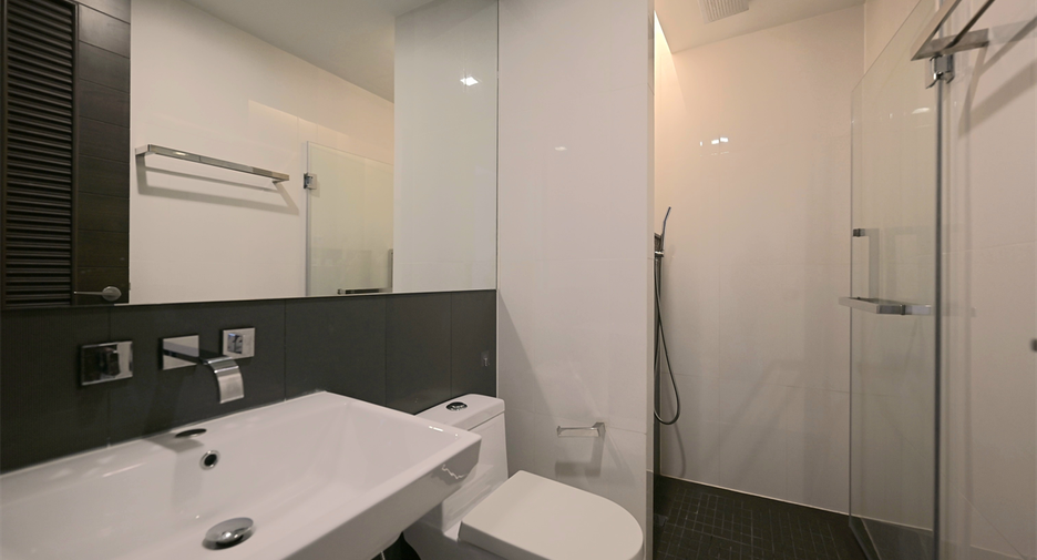 À louer 2 chambres condo à Huai Khwang, Bangkok