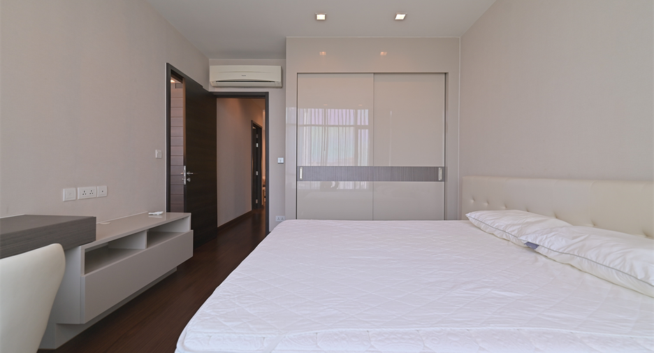 À louer 2 chambres condo à Huai Khwang, Bangkok