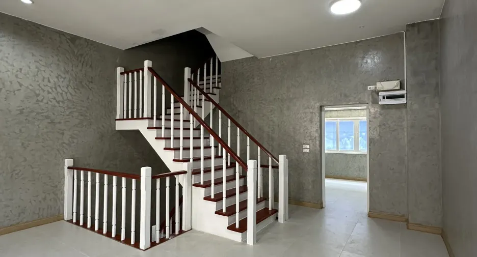 Reihenhaus zum Kauf mit 3 Zimmer in Bang Kapi, Bangkok