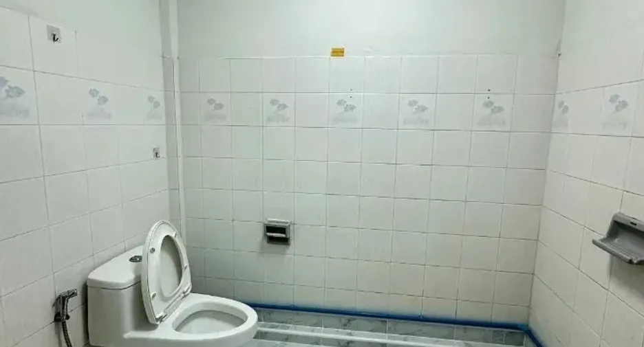 For rent 4 bedrooms townhouse in Rat Burana, Bangkok