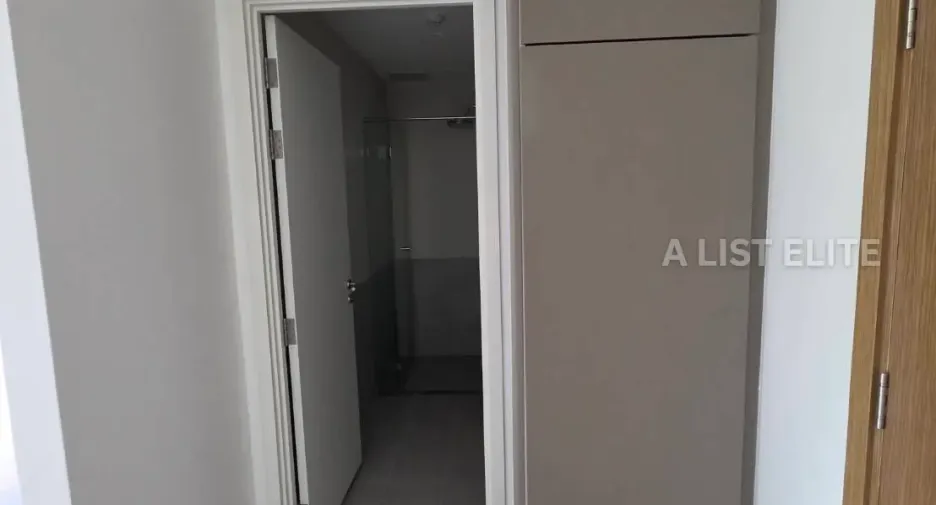 For sale 2 bedrooms condo in Watthana, Bangkok