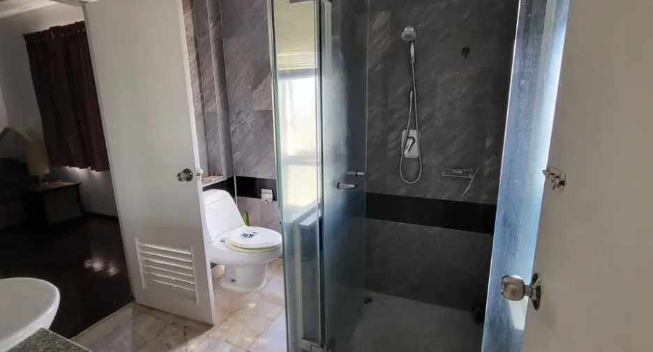 For sale 3 bedrooms villa in North Pattaya, Pattaya