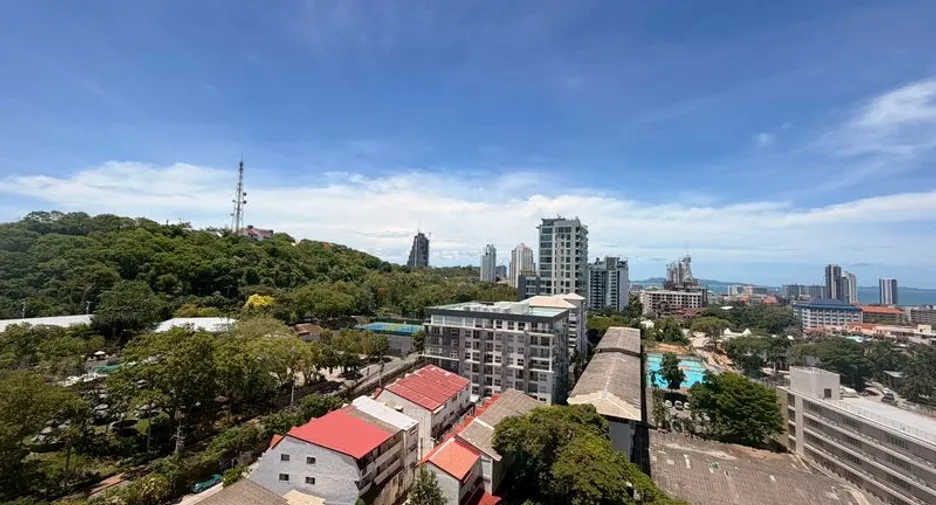 出售 2 卧室 公寓 在 Pratumnak, 芭提雅