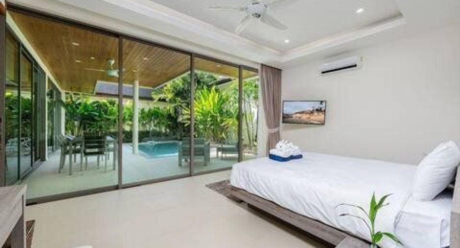 For rent 4 bedrooms villa in Mueang Phuket, Phuket