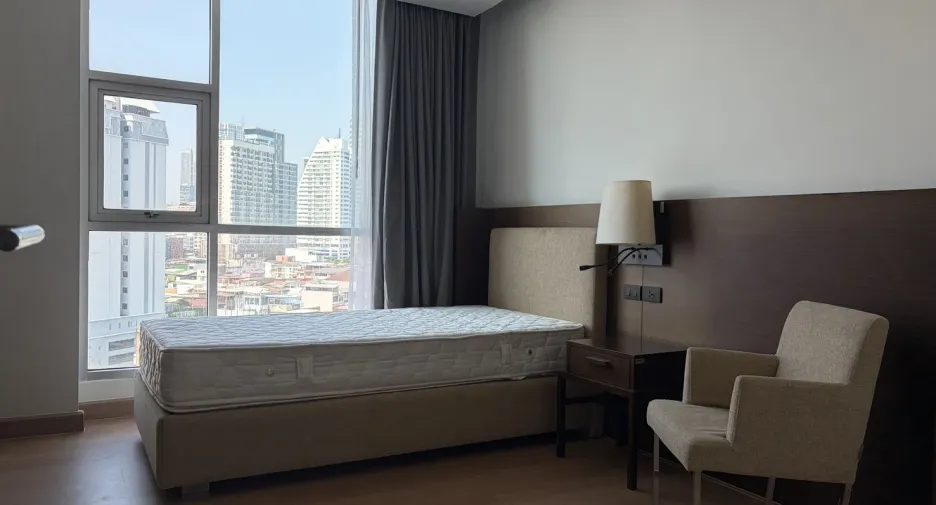 For rent 2 bedrooms condo in Sathon, Bangkok