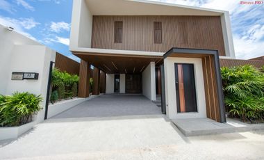 For sale 5 bedrooms house in Jomtien, Pattaya