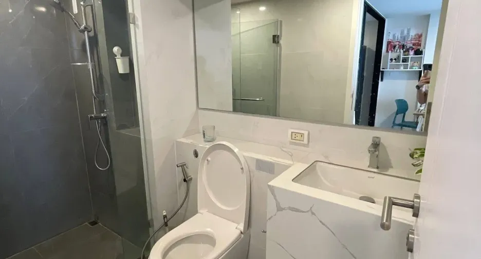 For rent 1 bed condo in Bang Kapi, Bangkok