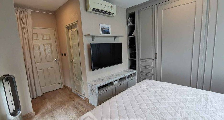 For sale 2 bedrooms condo in Sathon, Bangkok
