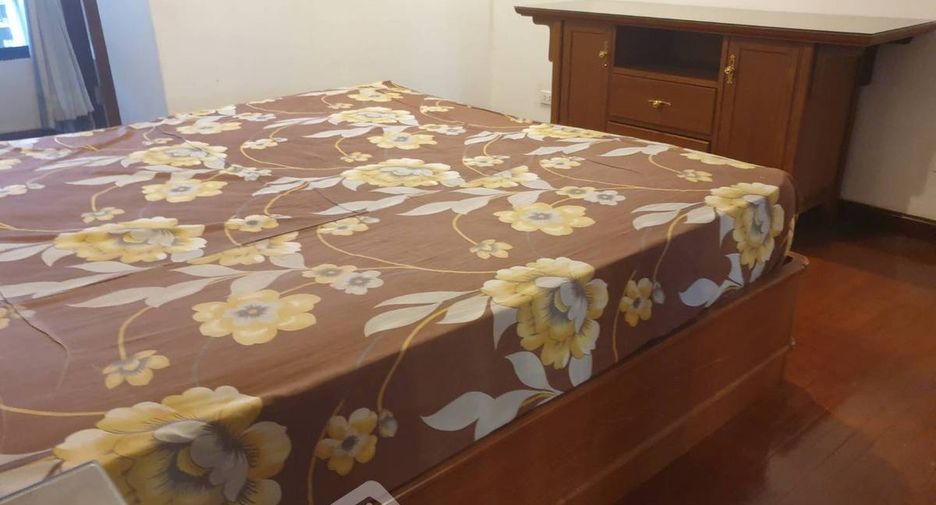 For rent and for sale 2 bedrooms condo in Watthana, Bangkok