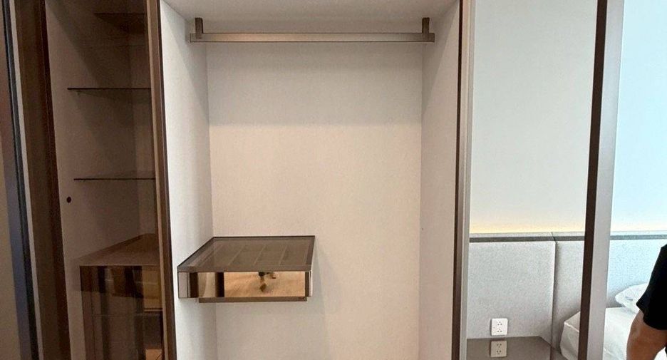 Продажа 1 кровать кондо в Дусит, Бангкок