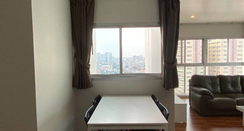 For rent 2 bedrooms condo in Bang Phlat, Bangkok