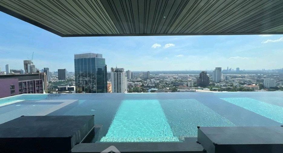 For sale 2 ベッドルーム condo in Watthana, Bangkok