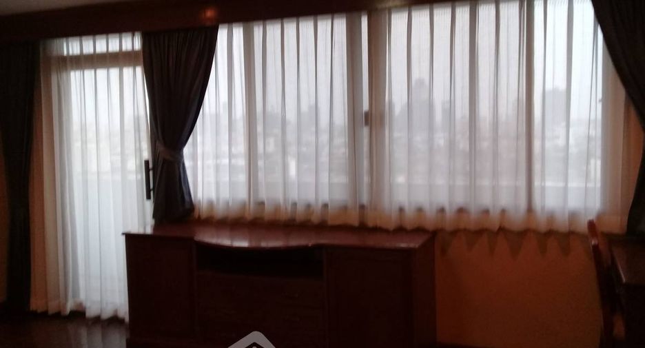 Wohnung zur Miete mit 3 Zimmer in Watthana, Bangkok