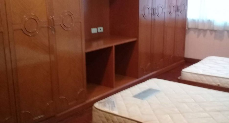 Wohnung zur Miete mit 3 Zimmer in Watthana, Bangkok