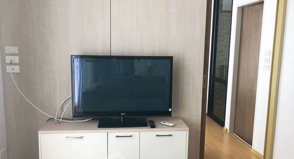 For rent 1 bed condo in Phaya Thai, Bangkok