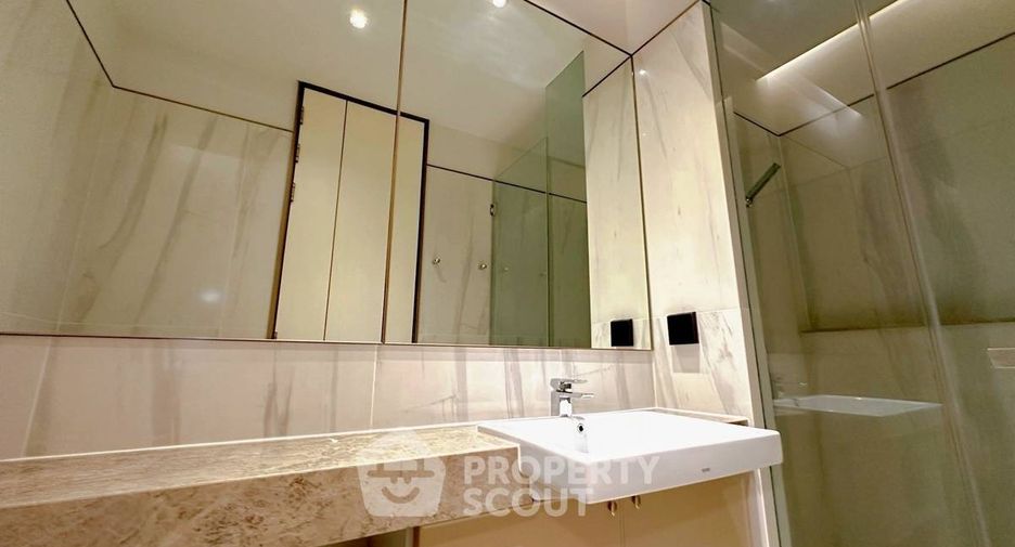 For rent 3 ベッドルーム condo in Khlong Toei, Bangkok
