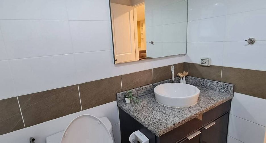 For rent 1 bed condo in Khlong Toei, Bangkok