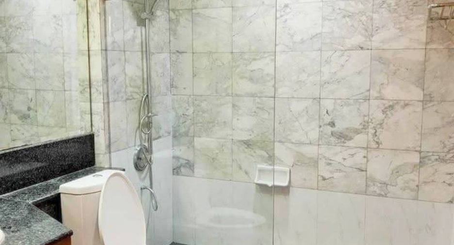 For rent 2 ベッドルーム condo in Pathum Wan, Bangkok