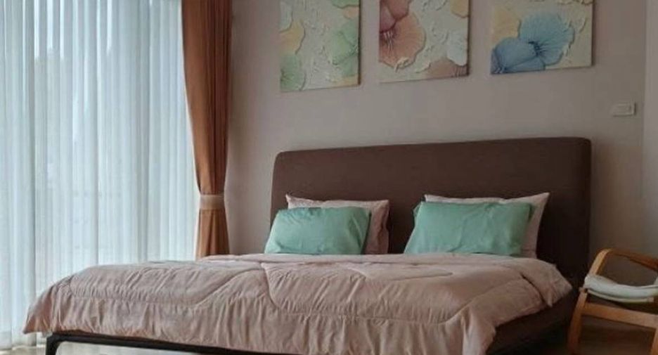 For rent 3 bedrooms condo in Sathon, Bangkok