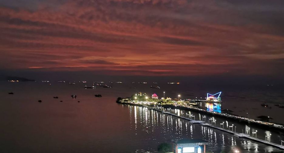 Condo en alquiler de 2 habitaciones en Si Racha, Chonburi
