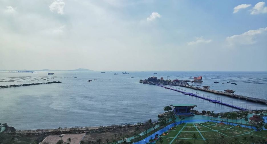 Condo en alquiler de 2 habitaciones en Si Racha, Chonburi