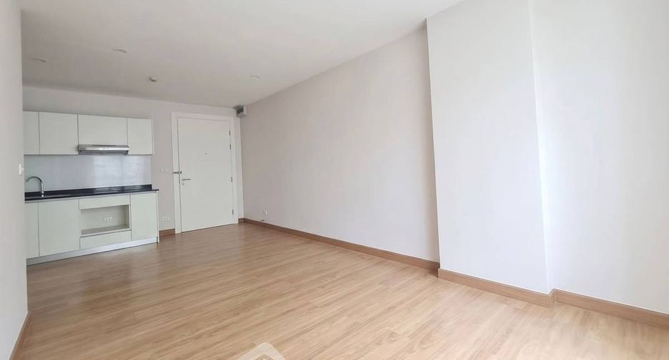 For sale 1 bed condo in Khlong Toei, Bangkok