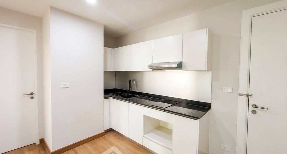 For sale 1 bed condo in Khlong Toei, Bangkok