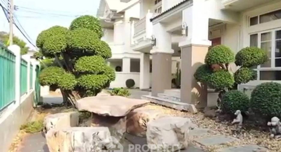 For sale 4 bedrooms house in Min Buri, Bangkok