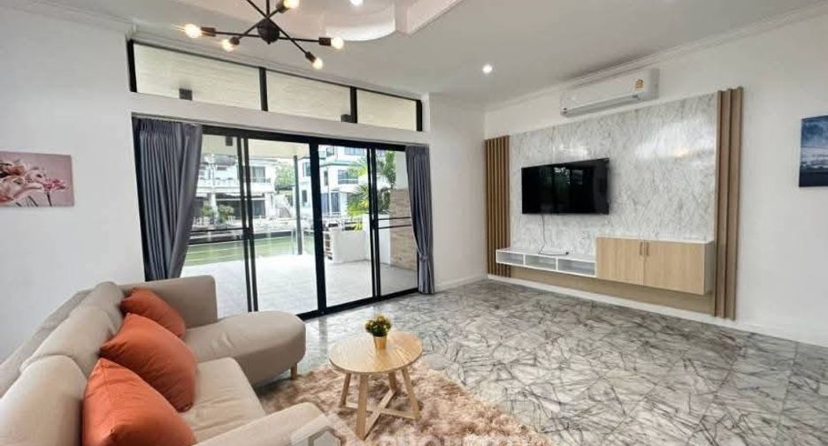 À vendre 3 chambres maison à Sattahip, Chonburi