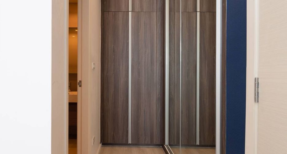 For sale 1 Beds condo in Huai Khwang, Bangkok