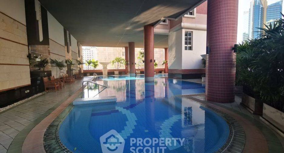 À vendre 2 chambres condo à Khlong Toei, Bangkok