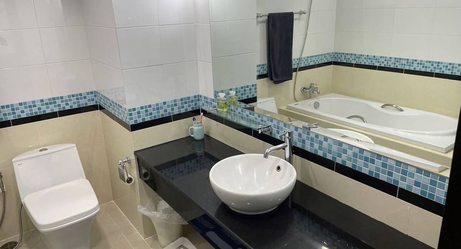 À vendre 2 chambres condo à Khlong Toei, Bangkok
