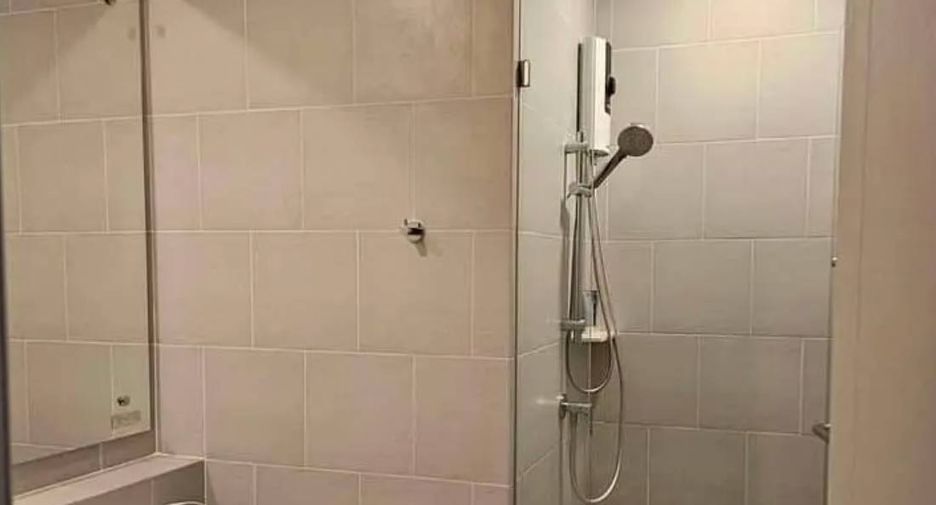For rent and for sale 2 bedrooms condo in Bang Phlat, Bangkok