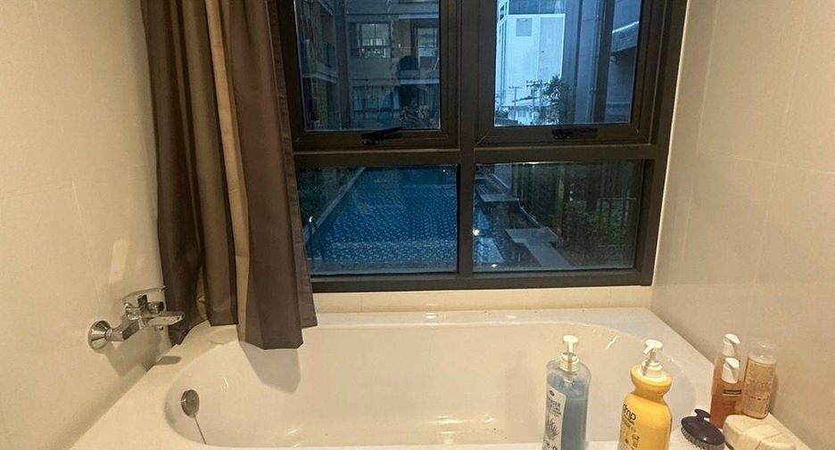 Wohnung zur Miete und zum Kauf mit 2 Zimmer in Khlong Toei, Bangkok