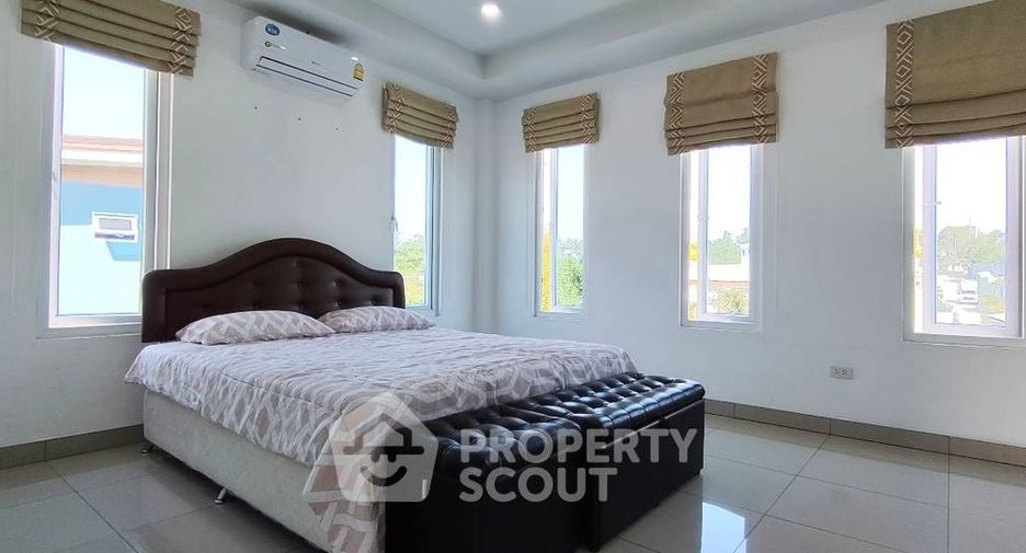 Casa en alquiler y en venta de 5 habitaciones en Huay Yai, Pattaya