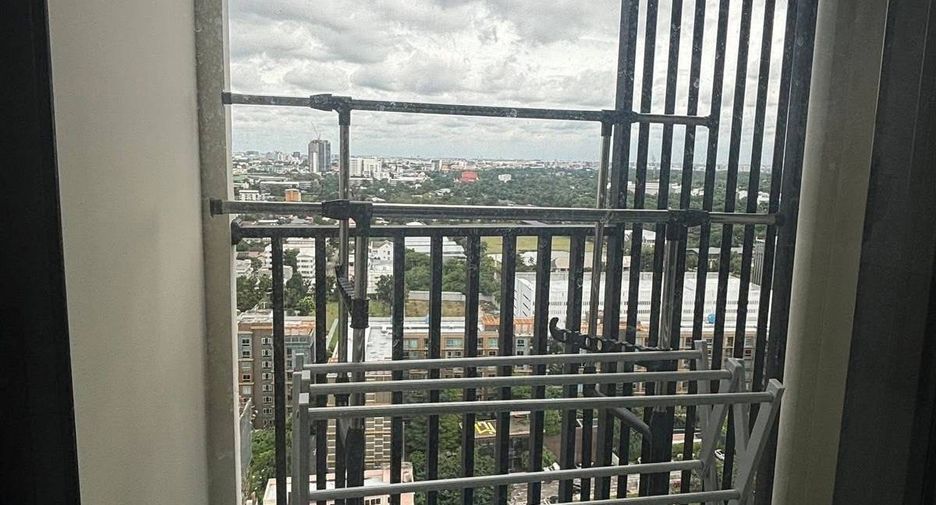 Продажа 1 кровать кондо в Чатучак, Бангкок